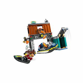 Police Speedboat and Crooks' Hideout V39