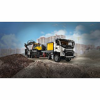 42175 LEGO® Volvo FMX Truck & EC230 Electric Excavator