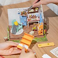 Rolife Dreamy Garden House DIY Miniature House Kit