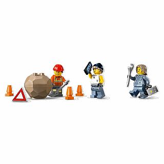 60467 LEGO® Heavy-Duty Recovery Tow Truck with Crane