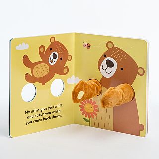 Hug Me Little Bear: Finger Puppet Board Book