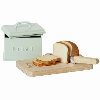 Bread Box with Cutting Board 