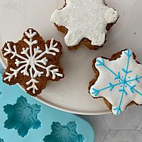Winter Wonderland Snowflake Cupcake Mold